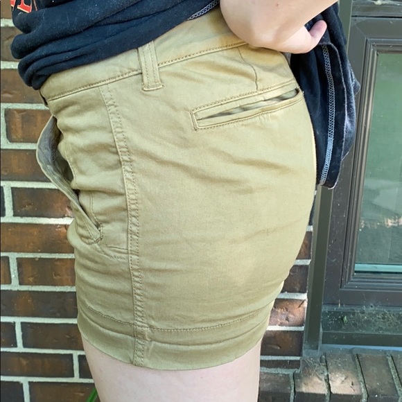 Khaki American Eagle Shorts rope detail - Picture 2 of 6